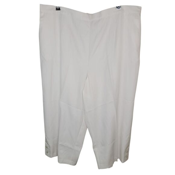 Alfred Dunner Nwot Classic Pull On Button Hem Twill Capri Pants 22W - Picture 2 of 6
